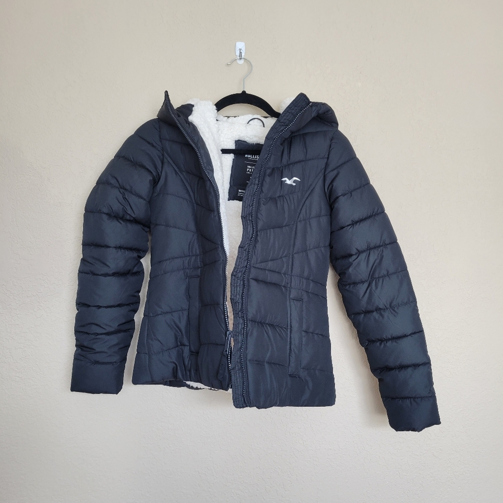 Hollister Black Puffer Sherpa Jacket